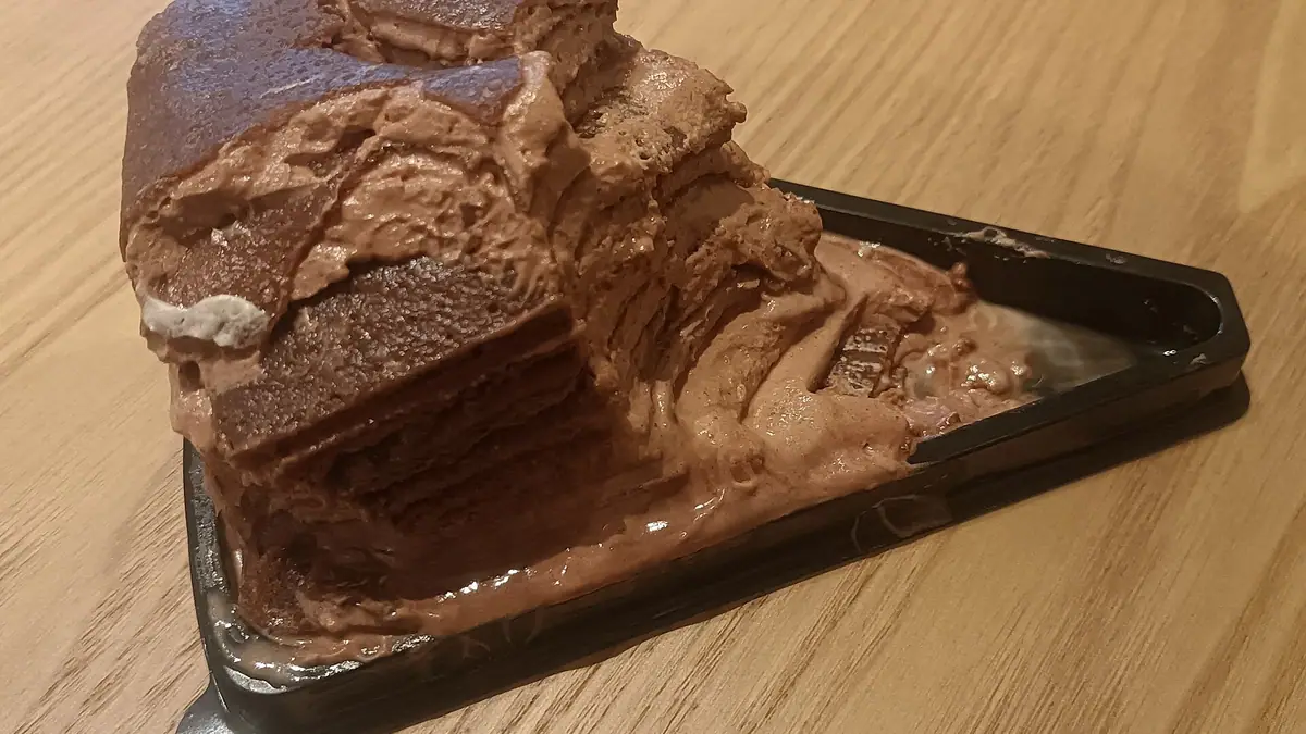 Flour Power Cakes n Bakes – cake shop in Crawforddyke, Carluke